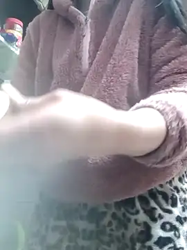 Snapshot of clarisse69 chatting on March 19, 2025, 6:12 pm clarisse69 online show from March 19, 2025, 6:12 pm