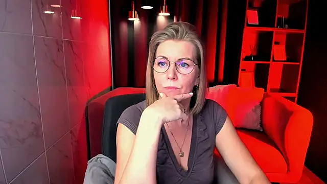 Annie Light online show from February 6, 2026, 6:20 am