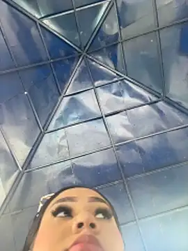 Luisa Fernandaa online show from March 1, 2026, 7:14 pm