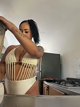 Luisa Fernandaa online show from March 22, 2026, 4:08 pm