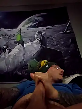 Snapshot of MrBiggBallz chatting on January 14, 2025, 9:13 am MrBiggBallz online show from January 14, 2025, 9:13 am