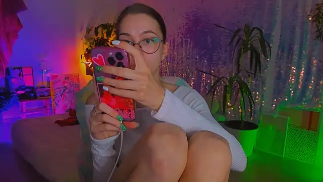 poli   online show from February 12, 2026, 5:02 pm