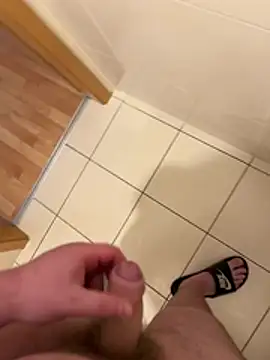 Cozqhh online show from April 6, 2026, 12:50 pm