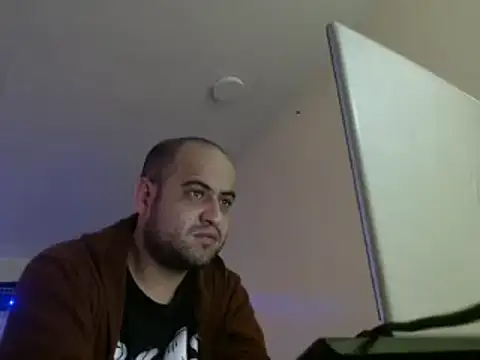 Snapshot of alphaswitchard chatting on December 19, 2024, 9:38 pm alphaswitchard online show from December 19, 2024, 9:38 pm