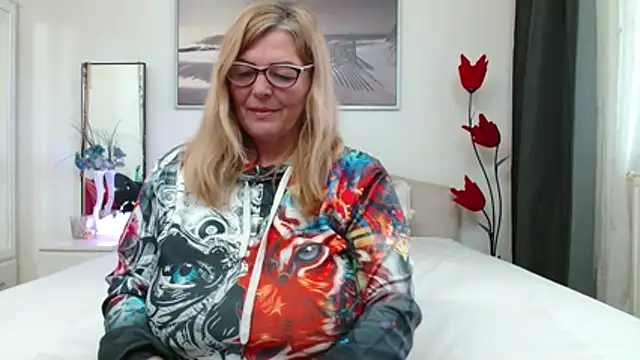 YulliaMilf online show from February 27, 2026, 10:15 am