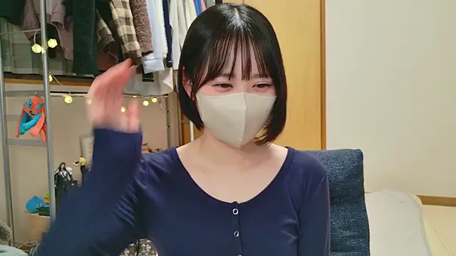 Snapshot of HIKARI_x0 chatting on February 7, 2025, 2:04 pm HIKARI x0 online show from February 7, 2025, 2:04 pm