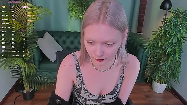 Snapshot of _Rude_Girl_ chatting on January 28, 2025, 6:28 pm Rude Girl online show from January 28, 2025, 6:28 pm