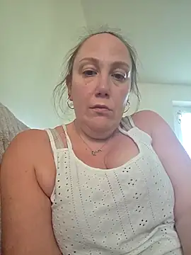 Wisie Cutie online show from March 25, 2026, 5:23 pm