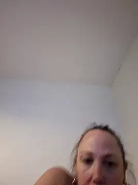 Wisie Cutie online show from March 20, 2025, 11:45 pm