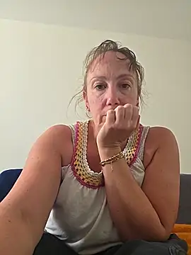 Wisie Cutie online show from June 4, 2026, 3:38 pm