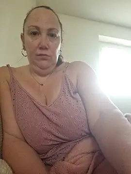 Wisie Cutie online show from March 22, 2025, 1:41 pm