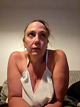 Wisie Cutie online show from April 20, 2026, 10:22 pm