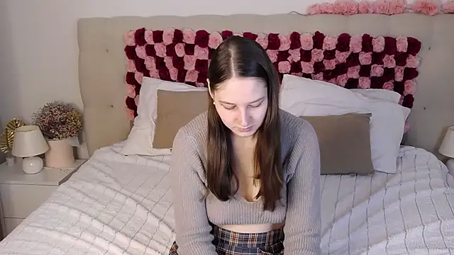 MollyBrams online show from April 6, 2026, 12:28 pm