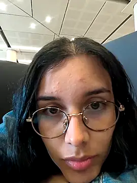 Snapshot of Annya-sweet chatting on November 11, 2025, 3:18 pm Annya-sweet online show from November 11, 2025, 3:18 pm