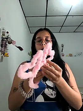 Snapshot of Annya-sweet chatting on September 15, 2025, 12:22 am Annya-sweet online show from September 15, 2025, 12:22 am