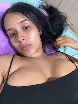 Snapshot of Annya-sweet chatting on March 8, 2025, 12:44 am Annya-sweet online show from March 8, 2025, 12:44 am