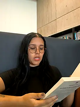 Snapshot of Annya-sweet chatting on October 24, 2025, 2:49 pm Annya-sweet online show from October 24, 2025, 2:49 pm