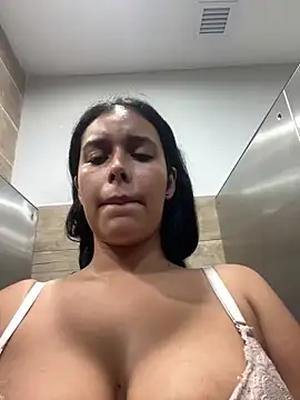 Snapshot of Annya-sweet chatting on March 10, 2025, 5:39 pm Annya-sweet online show from March 10, 2025, 5:39 pm