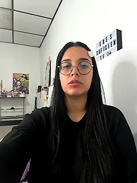 Snapshot of Annya-sweet chatting on October 21, 2025, 2:27 pm Annya-sweet online show from October 21, 2025, 2:27 pm