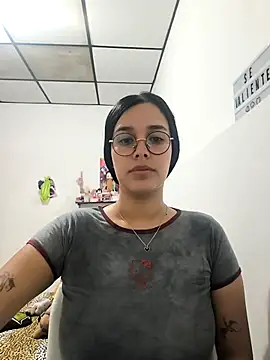 Snapshot of Annya-sweet chatting on October 27, 2025, 3:35 pm Annya-sweet online show from October 27, 2025, 3:35 pm