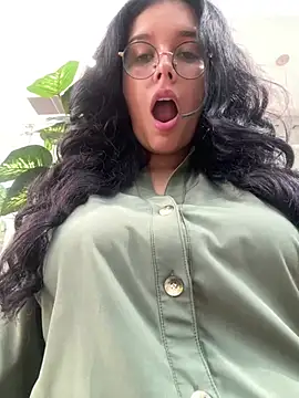 Snapshot of Annya-sweet chatting on March 15, 2025, 2:23 pm Annya-sweet online show from March 15, 2025, 2:23 pm