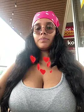 Snapshot of Annya-sweet chatting on March 18, 2025, 4:39 pm Annya-sweet online show from March 18, 2025, 4:39 pm