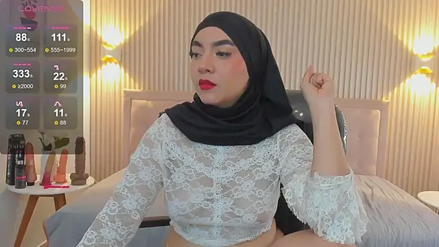 Snapshot of Sooffii_1 chatting on March 5, 2025, 5:18 am Sooffii 1 online show from March 5, 2025, 5:18 am