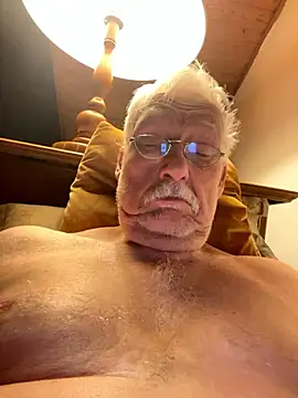 Steffibi1954 online show from January 15, 2026, 4:05 am