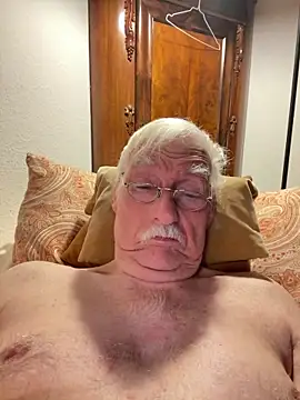 Steffibi1954 online show from November 15, 2025, 11:53 pm