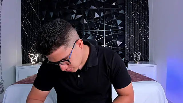 Snapshot of JeffDaltton chatting on November 24, 2025, 8:31 pm JeffDaltton online show from November 24, 2025, 8:31 pm