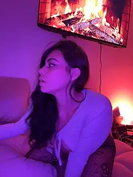 Snapshot of i_am_nina_ chatting on December 17, 2025, 12:48 am i am nina online show from December 17, 2025, 12:48 am