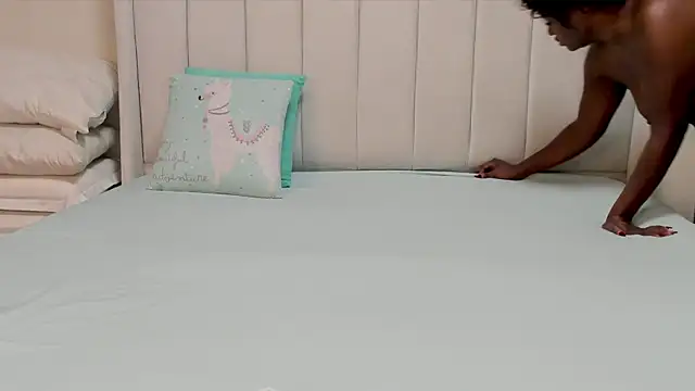  heavenlysent online show from April 18, 2026, 4:15 am