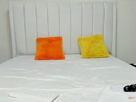  heavenlysent online show from December 19, 2025, 4:05 am