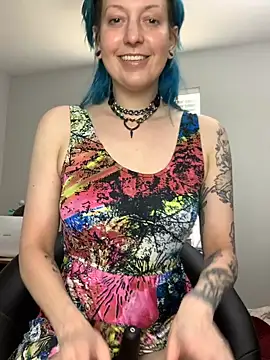 MissCumberdale online show from September 19, 2025, 6:23 pm