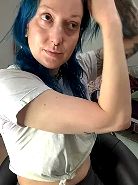 MissCumberdale online show from November 13, 2025, 5:39 pm