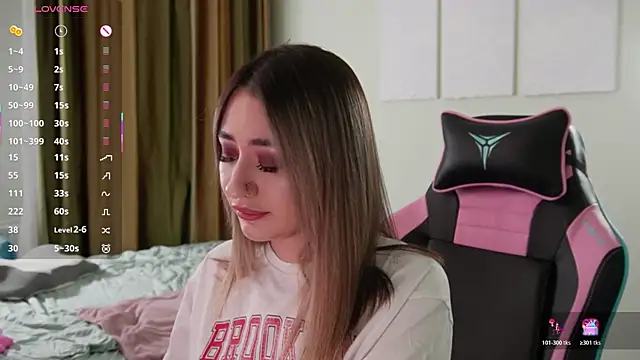 Snapshot of Fiona-Love chatting on November 15, 2025, 3:27 pm Fiona-Love online show from November 15, 2025, 3:27 pm