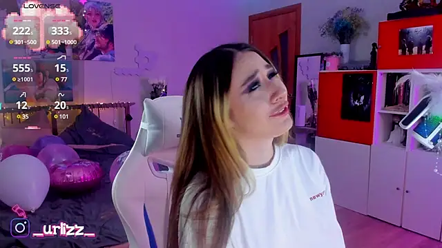 Snapshot of Fiona-Love chatting on March 9, 2025, 7:48 pm Fiona-Love online show from March 9, 2025, 7:48 pm