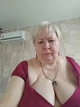 EffectFiona online show from March 25, 2026, 4:12 am