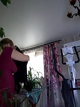 Snapshot of EffectFiona chatting on November 25, 2025, 4:35 am EffectFiona online show from November 25, 2025, 4:35 am