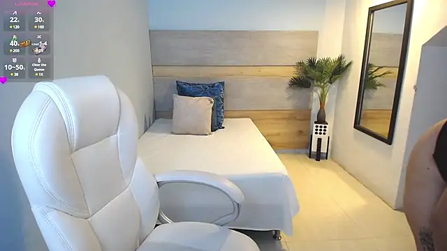 Snapshot of sophia_hadid chatting on December 31, 2024, 1:19 pm sophia hadid online show from December 31, 2024, 1:19 pm