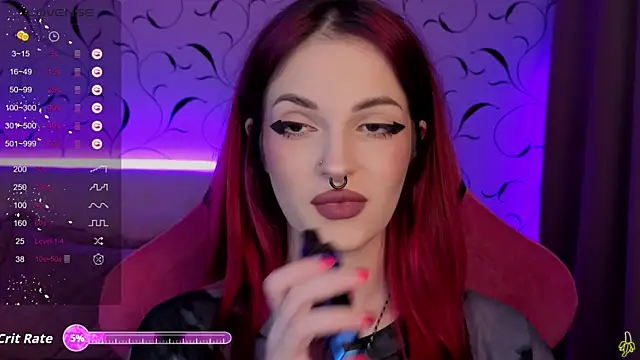 BratzieDarsie online show from December 5, 2025, 1:21 pm