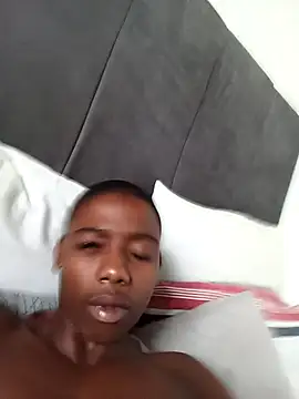 BLACK BOTTOM03 online show from March 4, 2026, 9:17 am