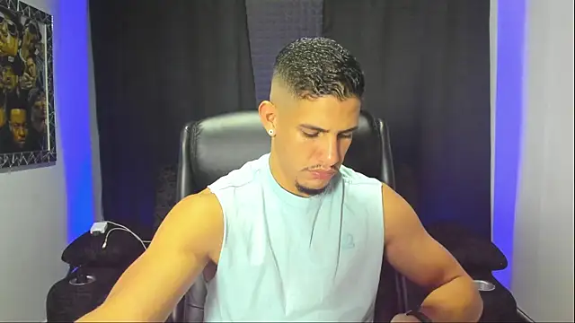 jhonnysnow17 online show from October 25, 2025, 12:32 am