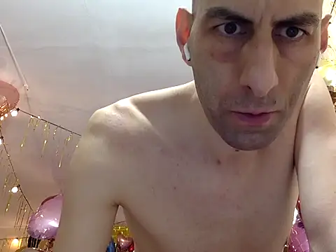 Snapshot of HandsomeAlfie chatting on February 15, 2026, 1:17 am HandsomeAlfie online show from February 15, 2026, 1:17 am