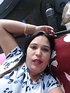 Poojabhabi101 online show from March 12, 2025, 6:40 am