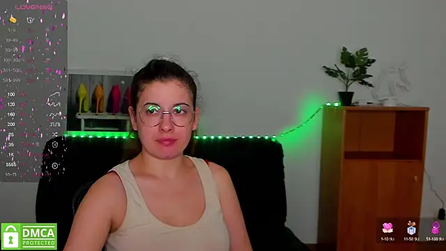 Aminabeatris online show from September 24, 2025, 5:25 am