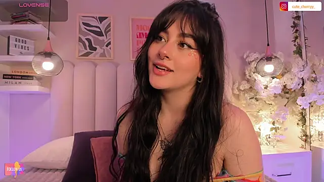 Snapshot of cute__cherry_ chatting on October 30, 2025, 8:28 pm cute cherry online show from October 30, 2025, 8:28 pm