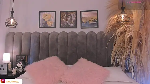 cute  cherry  online show from April 2, 2026, 7:20 pm