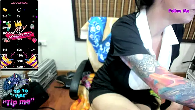 Snapshot of VenusX chatting on January 9, 2026, 6:37 pm VenusX online show from January 9, 2026, 6:37 pm