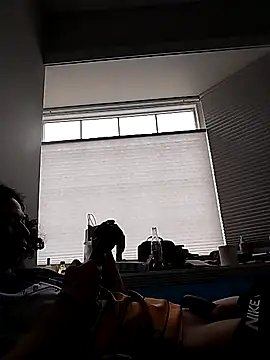 LiverandBrat77 online show from February 8, 2025, 3:31 pm